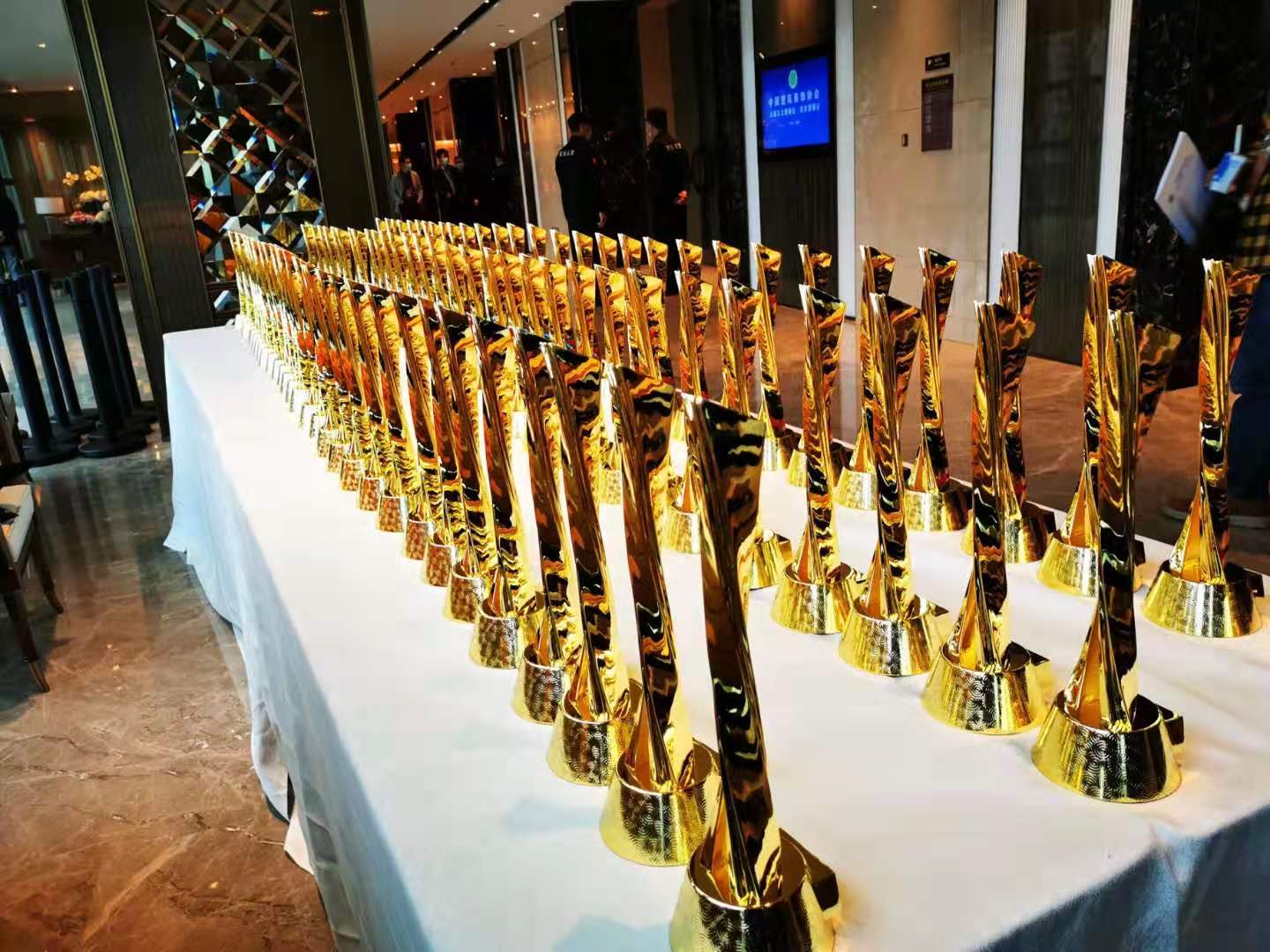 2020年中國建筑裝飾行業盛會：中裝建設穩居裝飾類前十強、斬獲13項行業最高榮譽